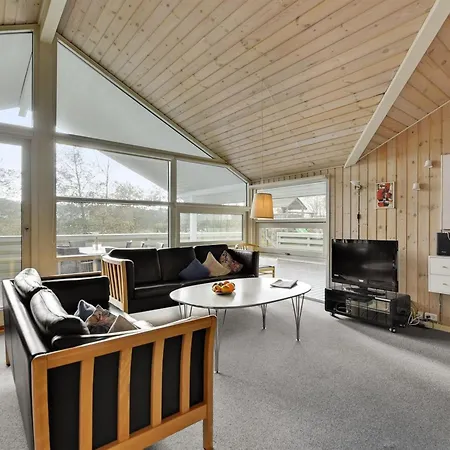 Nanne - 1km From The Sea By Interhome